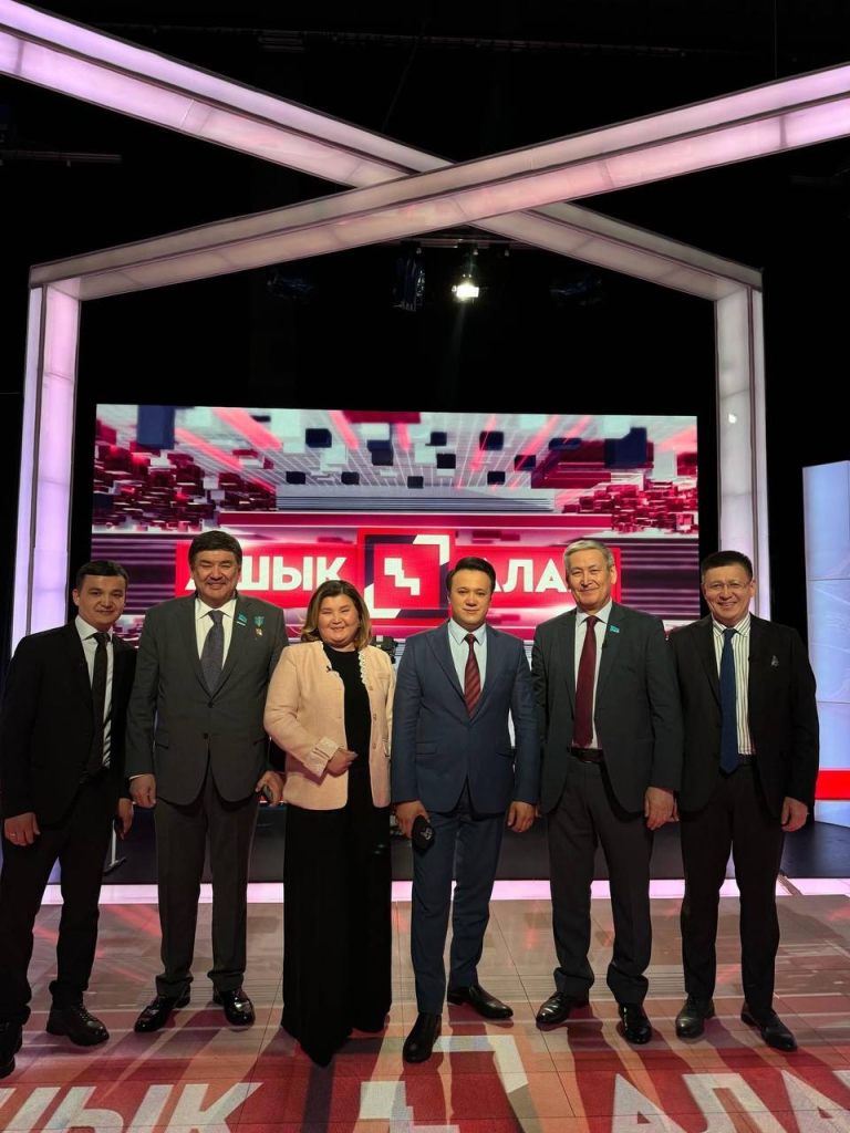 ЕҚРҒЗИ «Ашық алаң» бағдарламасына қатысты: Еңбекті қорғау саласындағы өзекті мәселелер талқыланды